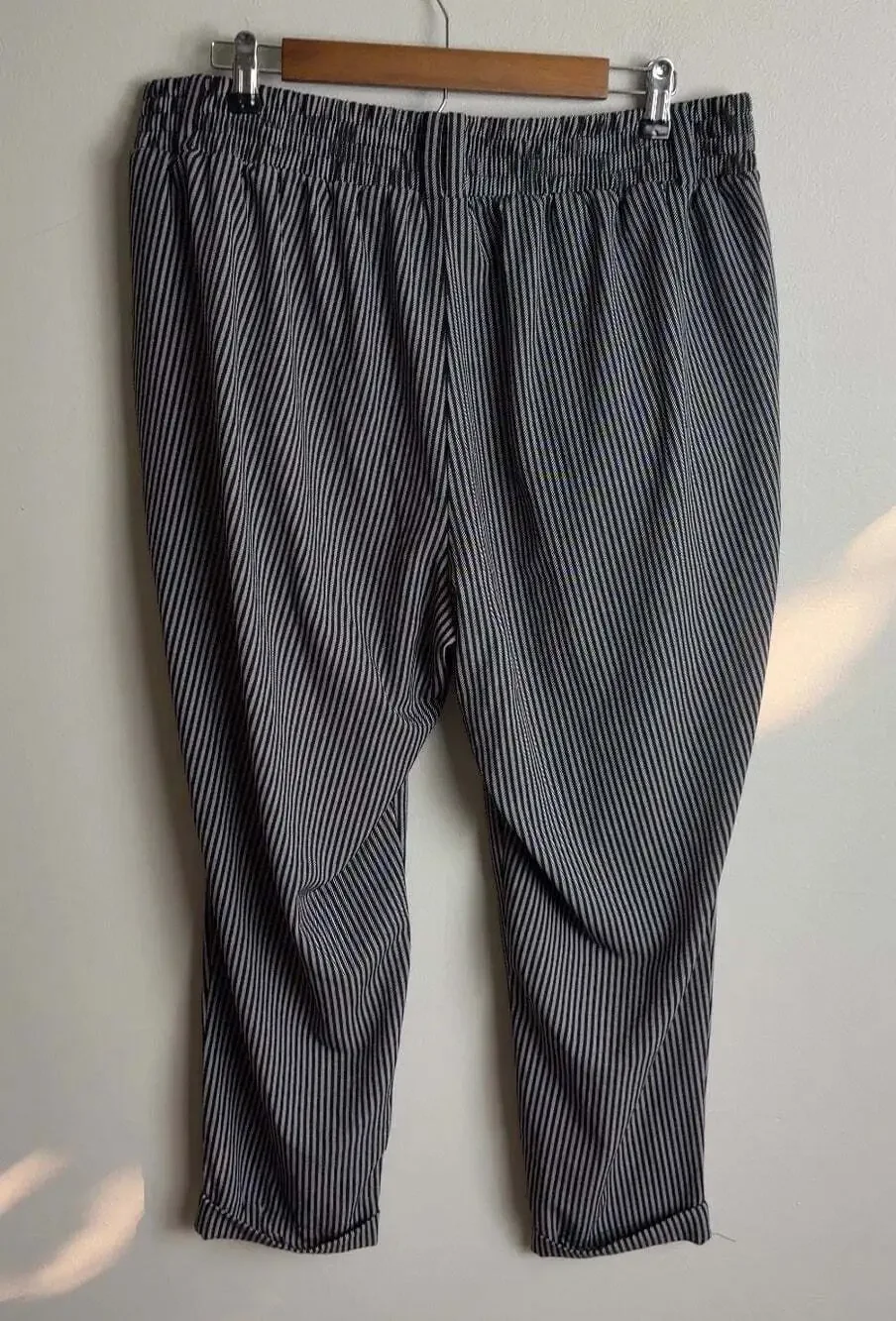 Torrid Black White Striped Elastic Waist Dress Pants Pockets Plus Size 1 Women’s
